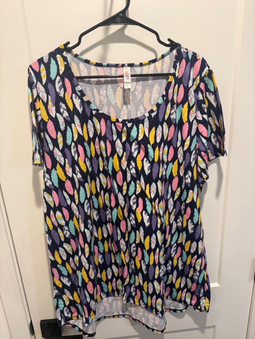 Lula Roe- Women’s Short Sleeve Navy with Multicolor Feather Print